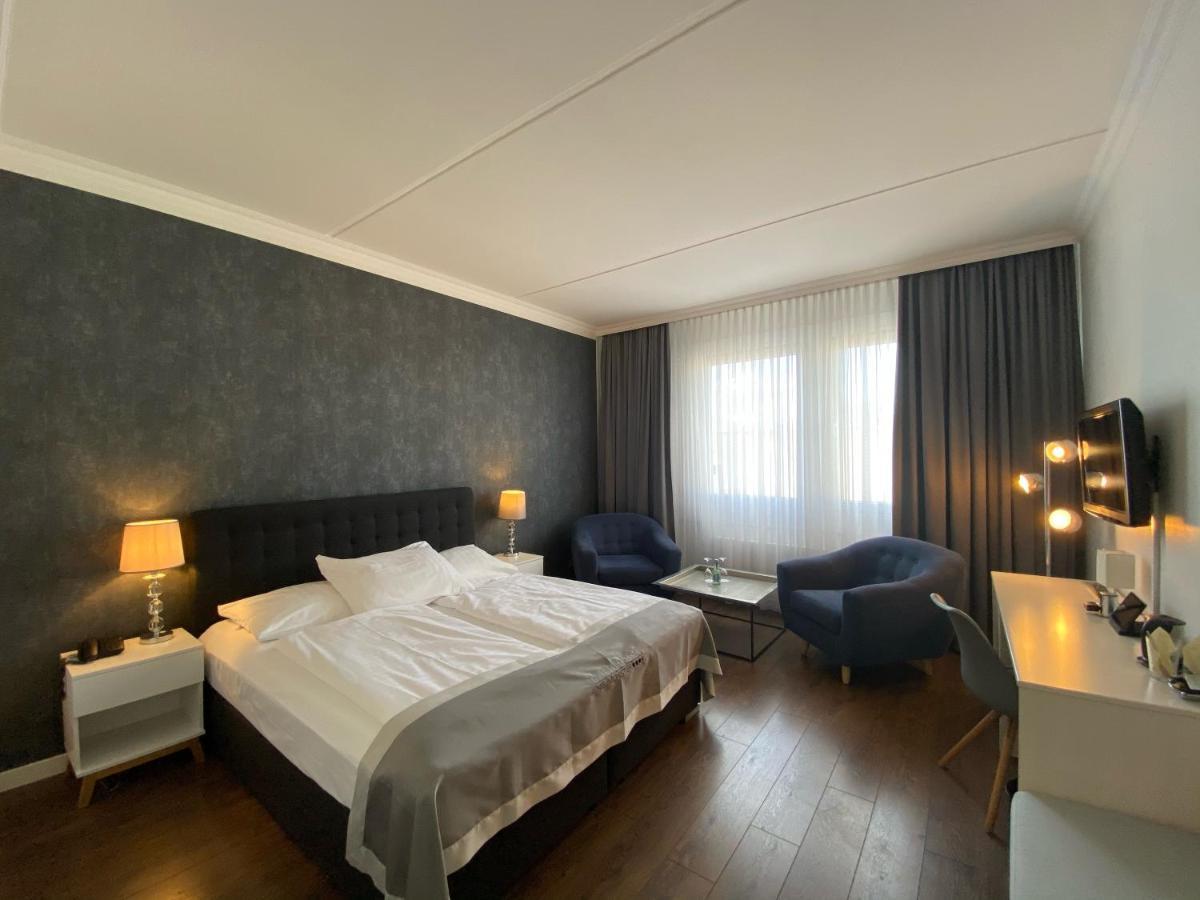 Neues Parkhotel Neumünster Exterior foto