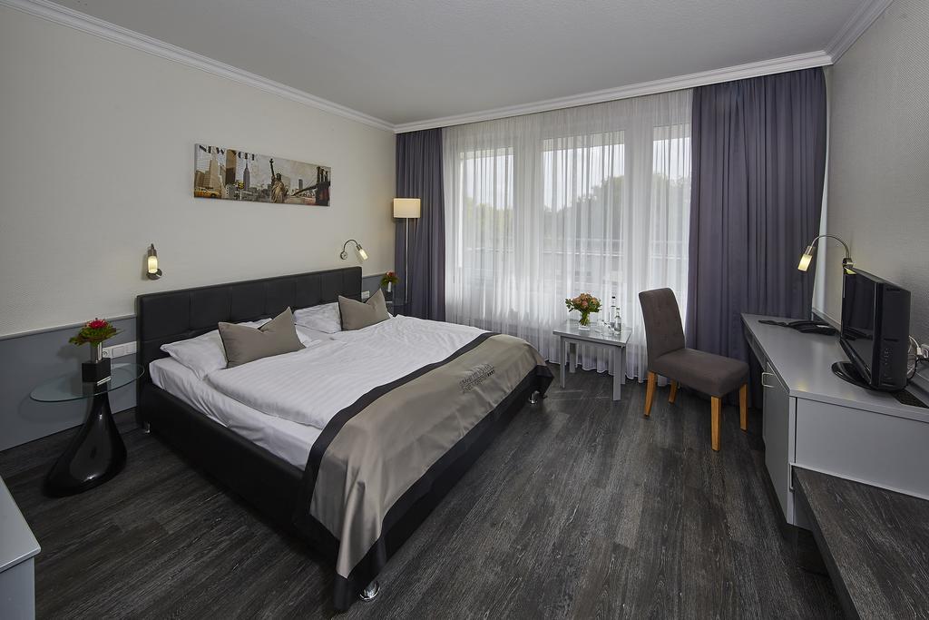 Neues Parkhotel Neumünster Exterior foto