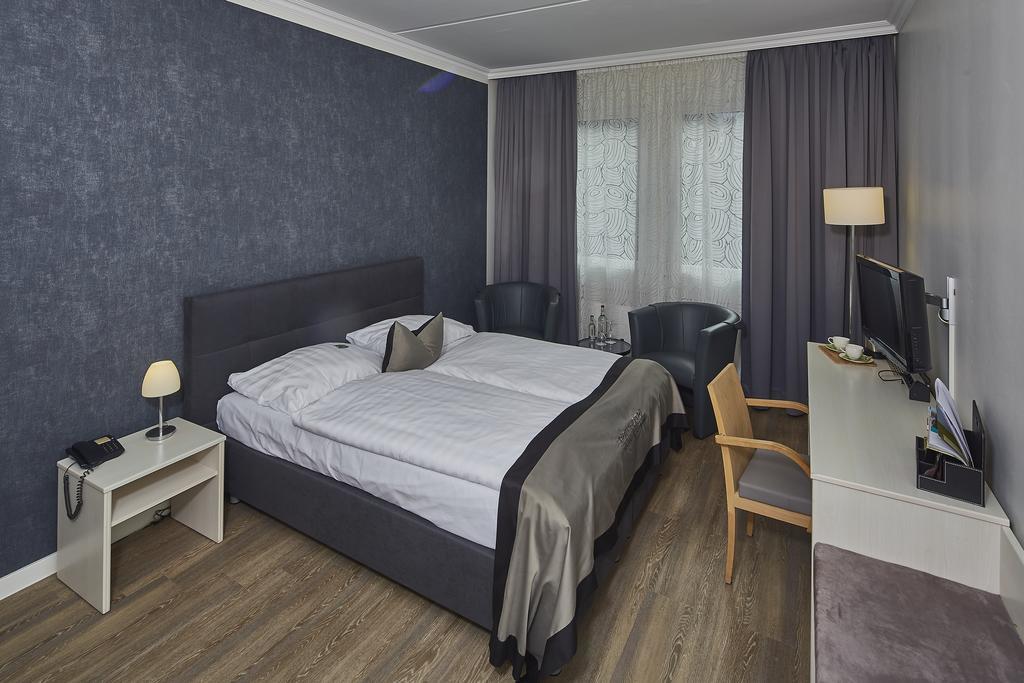 Neues Parkhotel Neumünster Exterior foto
